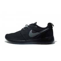Черные мужские кроссовки Nike Roshe Run на каждый день
